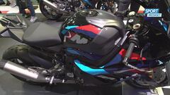 BMW M 1000 RR, la moto campione del mondo aggiornata alla versione