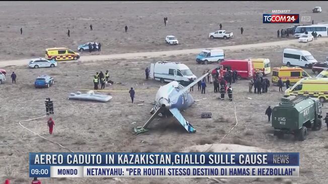 Breaking News Delle Aereo Caduto In Kazakistan Giallo Sulle Cause