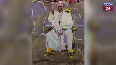 A Trastevere spunta il murale di un Papa Francesco sorridente e combattivo
