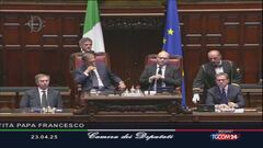 Papa Francesco, Meloni in Parlamento: "Ha rotto gli schemi ed è entrato nel cuore della gente"