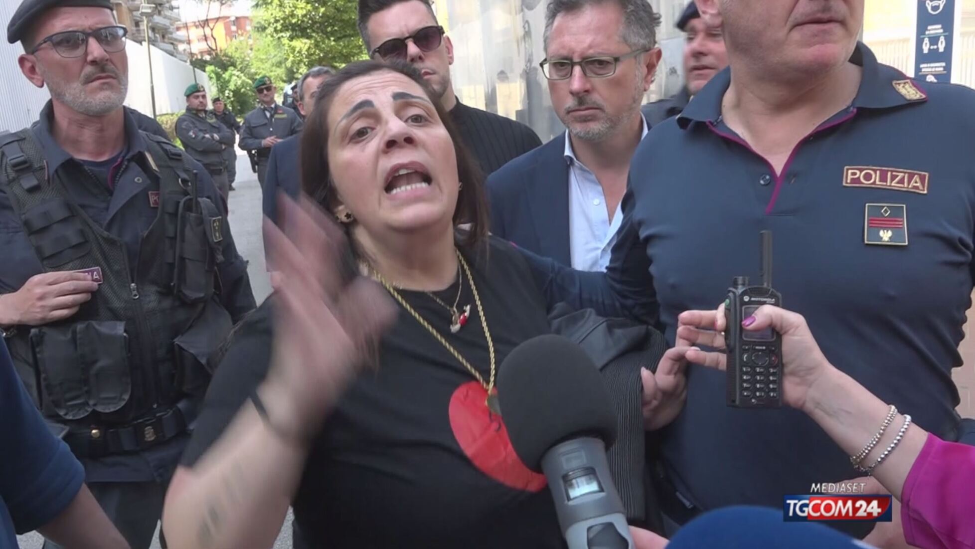 Tgcom24: Sentenza sull'omicidio di Santo"Romano, la madre: "La giustizia ha fallito di nuovo" Video | Mediaset Infinity