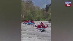 Rafting e parapendio, Meloni e Lollobrigida si divertono in Val di Sole