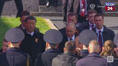 Mosca, Putin arriva alla parata della vittoria con Xi Jinping