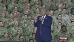 Doha, il presidente Trump balla davanti ai militari della base in Qatar