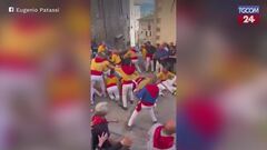 Gubbio, il cero di Sant'Ubaldo cade sulla folla: ferita una donna italo-americana