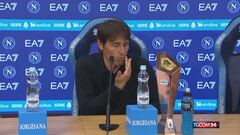 Conte canta e balla in conferenza stampa