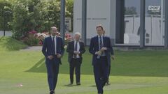 Elkann e i dirigenti in visita alla Juve prima della partenza per gli Usa