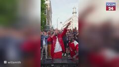 Londra, Will Smith canta in strada: folla in delirio per la sigla di "Willy il principe di Bel-Air"