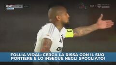 Follia Vidal: insegue il suo portiere