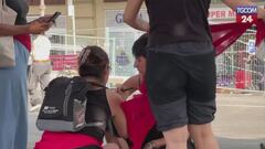 Roma, blitz delle femministe di "Bruciamotutto" con un filo rosso