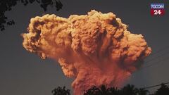 Indonesia, le spettacolari immagini dell'eruzione del vulcano Laki Laki