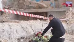 Zelensky visita il luogo dell'attacco russo a Kiev
