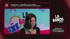 Al Bano assalito sul palco da una groupie