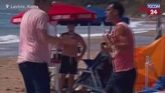 Rimuove cartello "spiaggia privata", Hallissey (+Europa) aggredito sul litorale romano