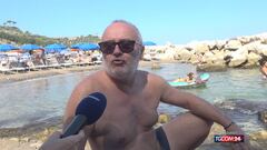 Costiera sorrentina, nella Baia di Puolo turisti da ogni parte del mondo