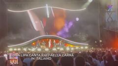 Dua Lipa canta una hit di Raffaella Carrà in concerto a Milano