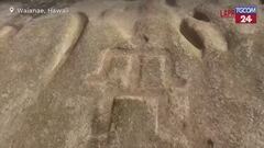 Hawaii, antiche incisioni rupestri sono riapparse su una spiaggia