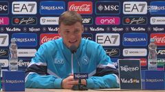 Beukema: "Un onore giocare a Napoli dopo Ruud Krol"