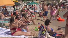 Il caro vacanze si abbatte sui viaggiatori