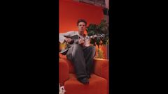 Kamrad, ecco la versione acustica della sua hit "Be Mine"