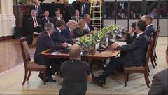 Breaking News delle 21.30 | Ucraina, Putin apre a vertice con Zelensky