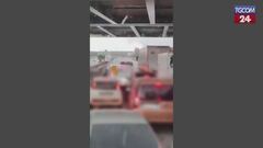 Grandine in autostrada, lo sfogo del camionista contro chi si ferma in mezzo alla corsia sotto i cavalcavia