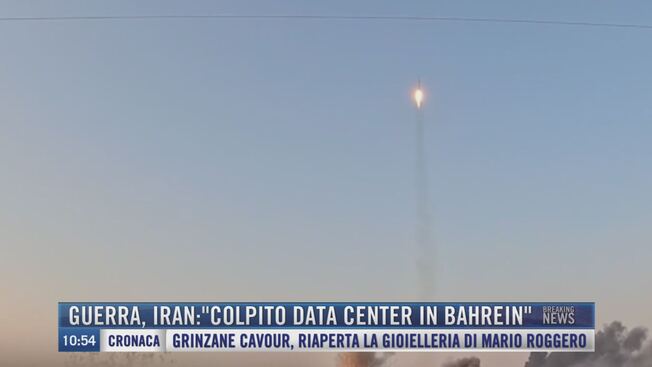 Breaking News delle 11.00 | Guerra, Iran: "Colpito data center in Bahrein"