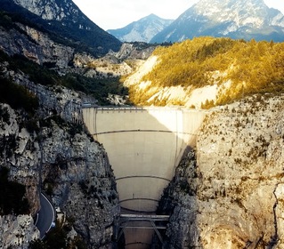 Vajont, 9 ottobre 1963 - La montagna, la diga, gli uomini