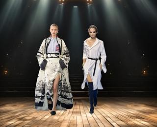 Abito camicia vs kimono, il duello di stile che conquista l'estate
