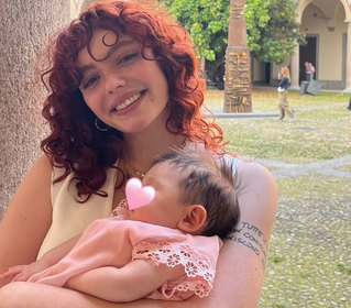 Serena de Ferrari, la figlia al suo primo concerto Serena de Ferrari, la figlia al suo primo concerto